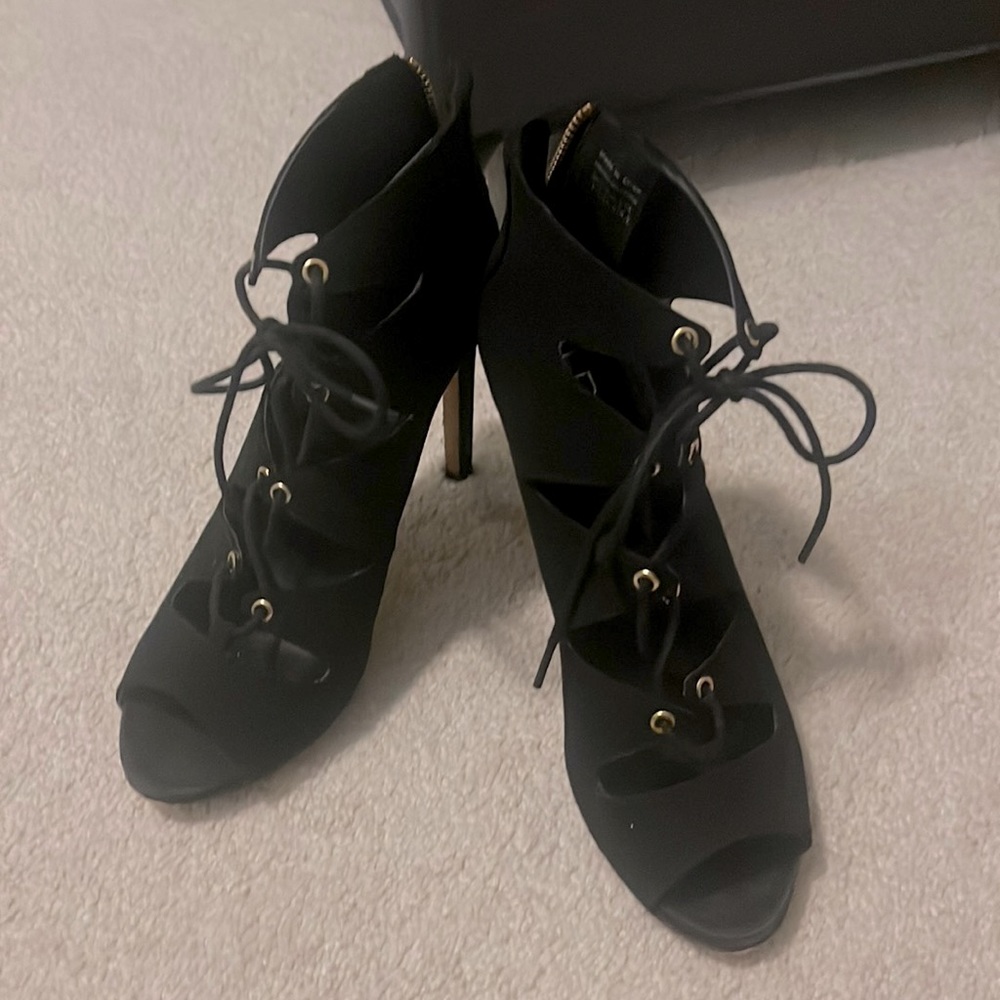 Tie up ALDO heels sz 7